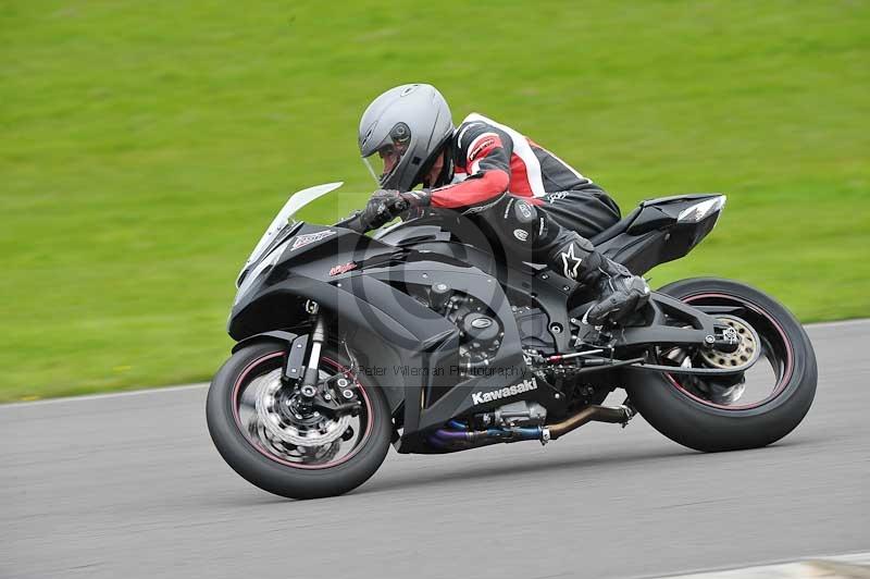 Motorcycle action photographs;anglesey circuit;anglesey trackday photographs;event digital images;eventdigitalimages;no limits trackday;oulton park circuit cheshire;peter wileman photography;trackday;trackday digital images;trackday photos;ty croes circuit wales