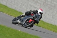 Motorcycle-action-photographs;anglesey-circuit;anglesey-trackday-photographs;event-digital-images;eventdigitalimages;no-limits-trackday;oulton-park-circuit-cheshire;peter-wileman-photography;trackday;trackday-digital-images;trackday-photos;ty-croes-circuit-wales