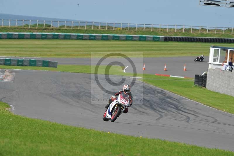 Motorcycle action photographs;anglesey circuit;anglesey trackday photographs;event digital images;eventdigitalimages;no limits trackday;oulton park circuit cheshire;peter wileman photography;trackday;trackday digital images;trackday photos;ty croes circuit wales