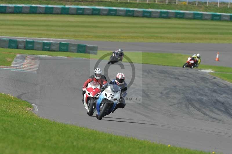 Motorcycle action photographs;anglesey circuit;anglesey trackday photographs;event digital images;eventdigitalimages;no limits trackday;oulton park circuit cheshire;peter wileman photography;trackday;trackday digital images;trackday photos;ty croes circuit wales