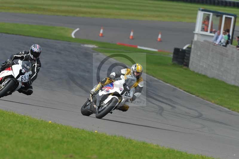 Motorcycle action photographs;anglesey circuit;anglesey trackday photographs;event digital images;eventdigitalimages;no limits trackday;oulton park circuit cheshire;peter wileman photography;trackday;trackday digital images;trackday photos;ty croes circuit wales