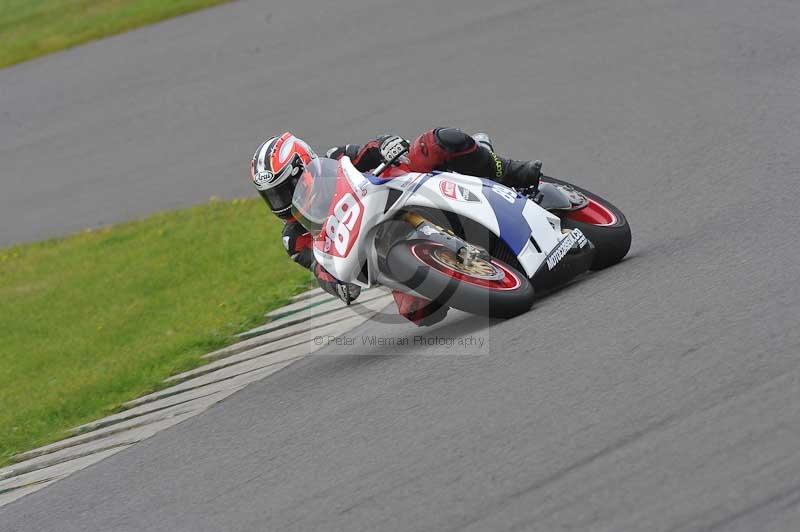 Motorcycle action photographs;anglesey circuit;anglesey trackday photographs;event digital images;eventdigitalimages;no limits trackday;oulton park circuit cheshire;peter wileman photography;trackday;trackday digital images;trackday photos;ty croes circuit wales