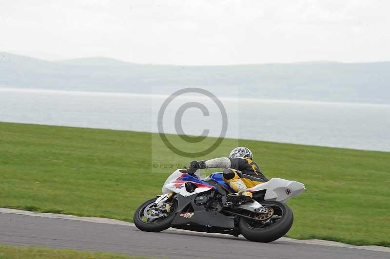 Motorcycle action photographs;anglesey circuit;anglesey trackday photographs;event digital images;eventdigitalimages;no limits trackday;oulton park circuit cheshire;peter wileman photography;trackday;trackday digital images;trackday photos;ty croes circuit wales