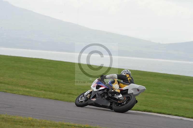 Motorcycle action photographs;anglesey circuit;anglesey trackday photographs;event digital images;eventdigitalimages;no limits trackday;oulton park circuit cheshire;peter wileman photography;trackday;trackday digital images;trackday photos;ty croes circuit wales