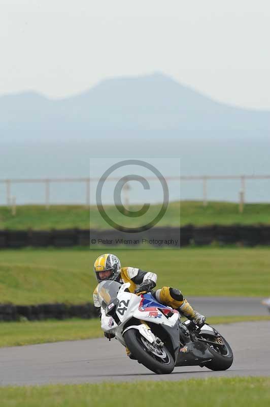 Motorcycle action photographs;anglesey circuit;anglesey trackday photographs;event digital images;eventdigitalimages;no limits trackday;oulton park circuit cheshire;peter wileman photography;trackday;trackday digital images;trackday photos;ty croes circuit wales