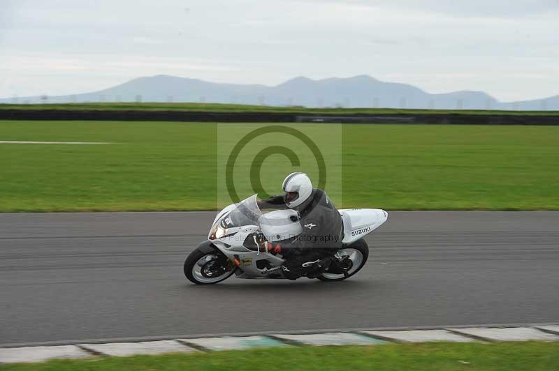 Motorcycle action photographs;anglesey circuit;anglesey trackday photographs;event digital images;eventdigitalimages;no limits trackday;oulton park circuit cheshire;peter wileman photography;trackday;trackday digital images;trackday photos;ty croes circuit wales