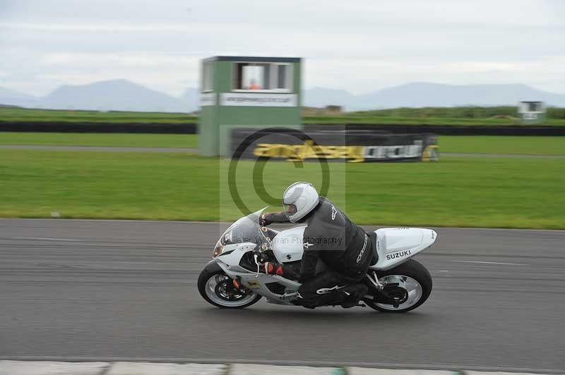 Motorcycle action photographs;anglesey circuit;anglesey trackday photographs;event digital images;eventdigitalimages;no limits trackday;oulton park circuit cheshire;peter wileman photography;trackday;trackday digital images;trackday photos;ty croes circuit wales