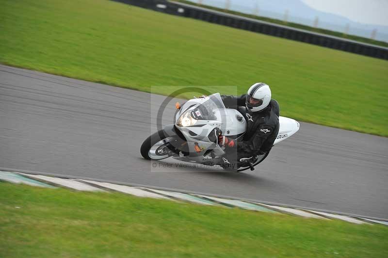 Motorcycle action photographs;anglesey circuit;anglesey trackday photographs;event digital images;eventdigitalimages;no limits trackday;oulton park circuit cheshire;peter wileman photography;trackday;trackday digital images;trackday photos;ty croes circuit wales