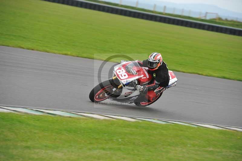 Motorcycle action photographs;anglesey circuit;anglesey trackday photographs;event digital images;eventdigitalimages;no limits trackday;oulton park circuit cheshire;peter wileman photography;trackday;trackday digital images;trackday photos;ty croes circuit wales