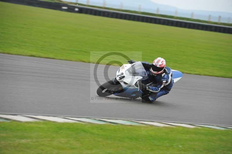 Motorcycle action photographs;anglesey circuit;anglesey trackday photographs;event digital images;eventdigitalimages;no limits trackday;oulton park circuit cheshire;peter wileman photography;trackday;trackday digital images;trackday photos;ty croes circuit wales