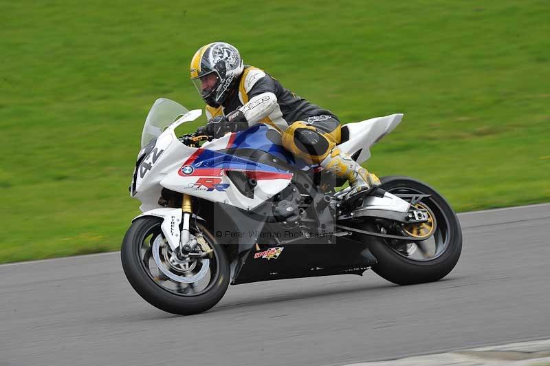 Motorcycle action photographs;anglesey circuit;anglesey trackday photographs;event digital images;eventdigitalimages;no limits trackday;oulton park circuit cheshire;peter wileman photography;trackday;trackday digital images;trackday photos;ty croes circuit wales