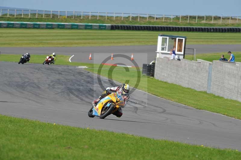 Motorcycle action photographs;anglesey circuit;anglesey trackday photographs;event digital images;eventdigitalimages;no limits trackday;oulton park circuit cheshire;peter wileman photography;trackday;trackday digital images;trackday photos;ty croes circuit wales