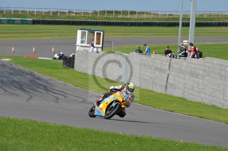 Motorcycle action photographs;anglesey circuit;anglesey trackday photographs;event digital images;eventdigitalimages;no limits trackday;oulton park circuit cheshire;peter wileman photography;trackday;trackday digital images;trackday photos;ty croes circuit wales