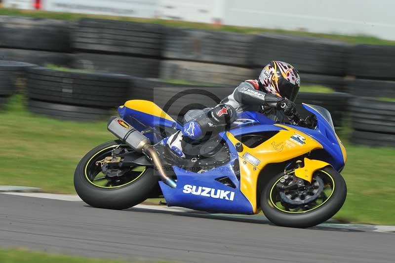 Motorcycle action photographs;anglesey circuit;anglesey trackday photographs;event digital images;eventdigitalimages;no limits trackday;oulton park circuit cheshire;peter wileman photography;trackday;trackday digital images;trackday photos;ty croes circuit wales