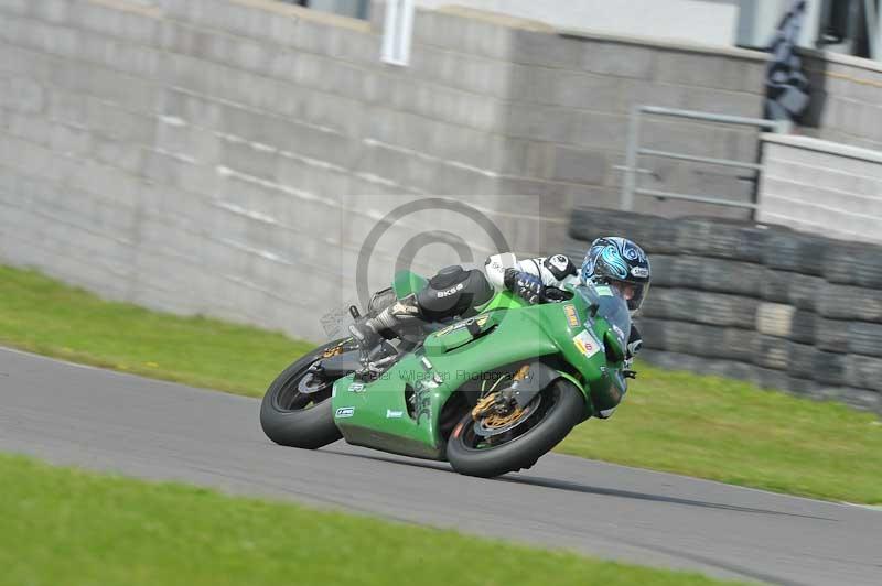 Motorcycle action photographs;anglesey circuit;anglesey trackday photographs;event digital images;eventdigitalimages;no limits trackday;oulton park circuit cheshire;peter wileman photography;trackday;trackday digital images;trackday photos;ty croes circuit wales