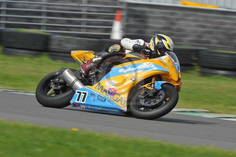 Motorcycle action photographs;anglesey circuit;anglesey trackday photographs;event digital images;eventdigitalimages;no limits trackday;oulton park circuit cheshire;peter wileman photography;trackday;trackday digital images;trackday photos;ty croes circuit wales