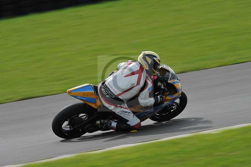 Motorcycle action photographs;anglesey circuit;anglesey trackday photographs;event digital images;eventdigitalimages;no limits trackday;oulton park circuit cheshire;peter wileman photography;trackday;trackday digital images;trackday photos;ty croes circuit wales