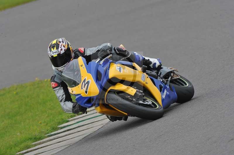 Motorcycle action photographs;anglesey circuit;anglesey trackday photographs;event digital images;eventdigitalimages;no limits trackday;oulton park circuit cheshire;peter wileman photography;trackday;trackday digital images;trackday photos;ty croes circuit wales