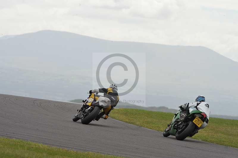 Motorcycle action photographs;anglesey circuit;anglesey trackday photographs;event digital images;eventdigitalimages;no limits trackday;oulton park circuit cheshire;peter wileman photography;trackday;trackday digital images;trackday photos;ty croes circuit wales