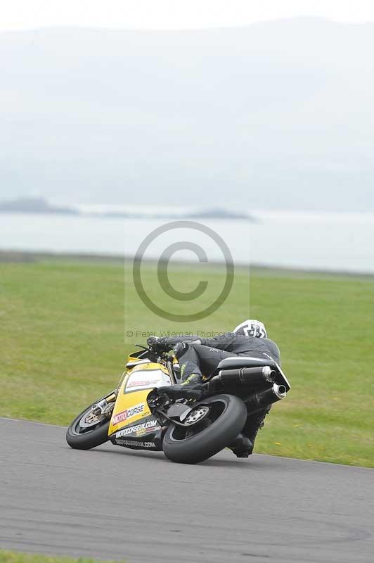 Motorcycle action photographs;anglesey circuit;anglesey trackday photographs;event digital images;eventdigitalimages;no limits trackday;oulton park circuit cheshire;peter wileman photography;trackday;trackday digital images;trackday photos;ty croes circuit wales