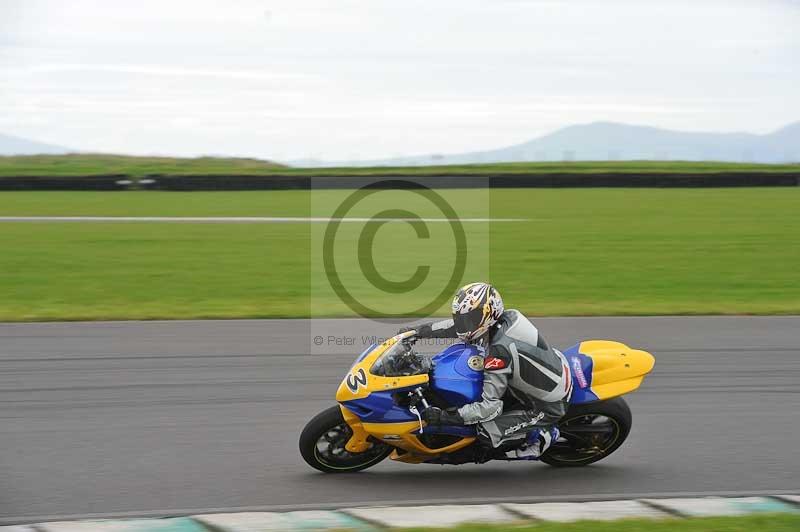 Motorcycle action photographs;anglesey circuit;anglesey trackday photographs;event digital images;eventdigitalimages;no limits trackday;oulton park circuit cheshire;peter wileman photography;trackday;trackday digital images;trackday photos;ty croes circuit wales