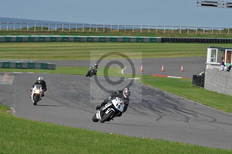 Motorcycle action photographs;anglesey circuit;anglesey trackday photographs;event digital images;eventdigitalimages;no limits trackday;oulton park circuit cheshire;peter wileman photography;trackday;trackday digital images;trackday photos;ty croes circuit wales