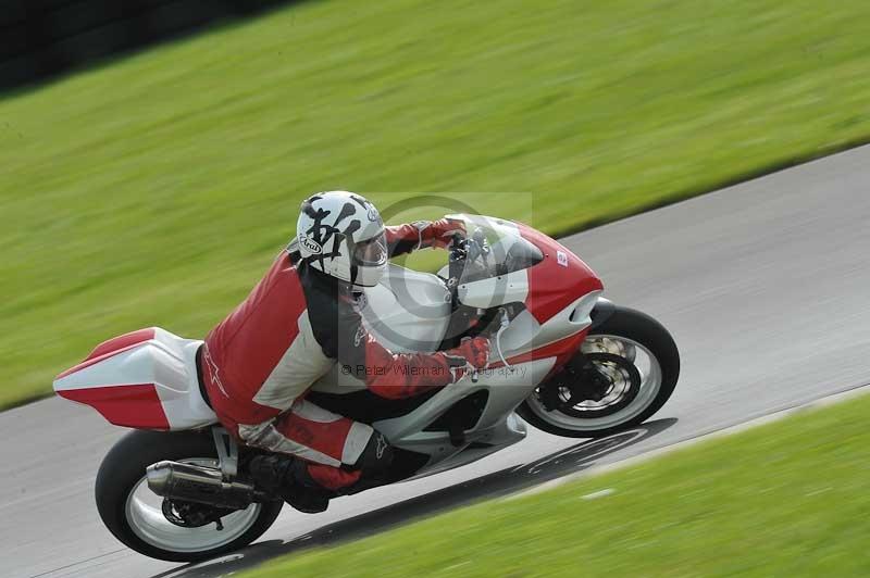 Motorcycle action photographs;anglesey circuit;anglesey trackday photographs;event digital images;eventdigitalimages;no limits trackday;oulton park circuit cheshire;peter wileman photography;trackday;trackday digital images;trackday photos;ty croes circuit wales