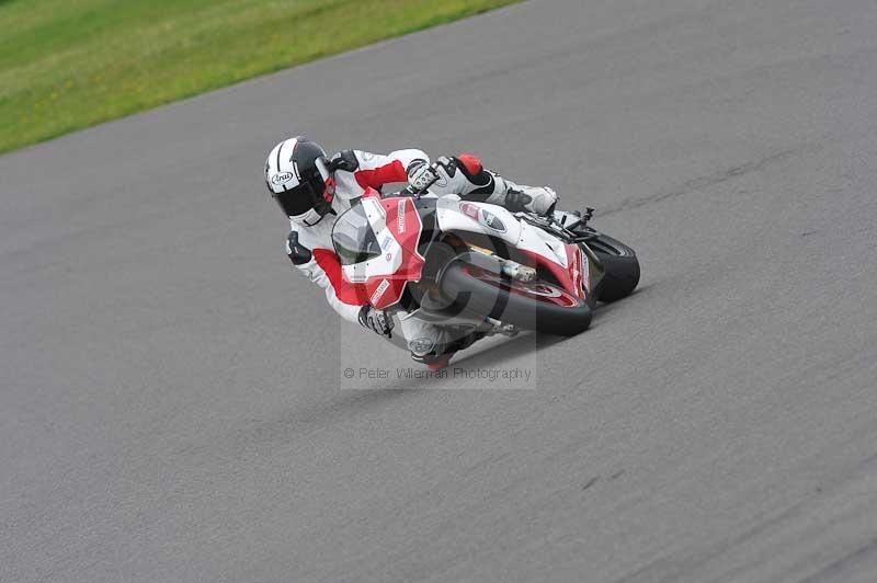 Motorcycle action photographs;anglesey circuit;anglesey trackday photographs;event digital images;eventdigitalimages;no limits trackday;oulton park circuit cheshire;peter wileman photography;trackday;trackday digital images;trackday photos;ty croes circuit wales