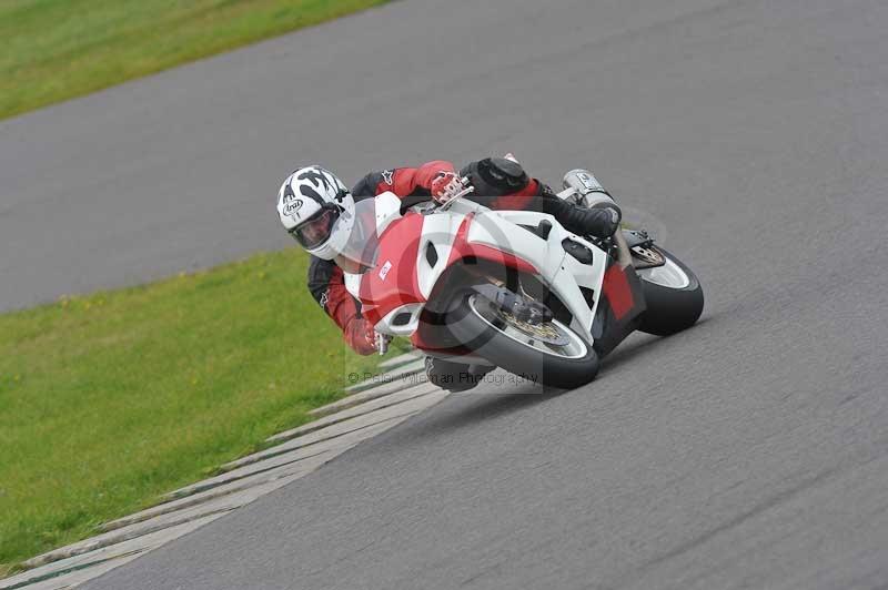 Motorcycle action photographs;anglesey circuit;anglesey trackday photographs;event digital images;eventdigitalimages;no limits trackday;oulton park circuit cheshire;peter wileman photography;trackday;trackday digital images;trackday photos;ty croes circuit wales