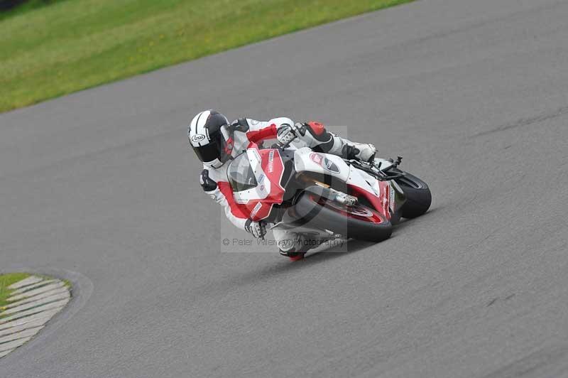 Motorcycle action photographs;anglesey circuit;anglesey trackday photographs;event digital images;eventdigitalimages;no limits trackday;oulton park circuit cheshire;peter wileman photography;trackday;trackday digital images;trackday photos;ty croes circuit wales