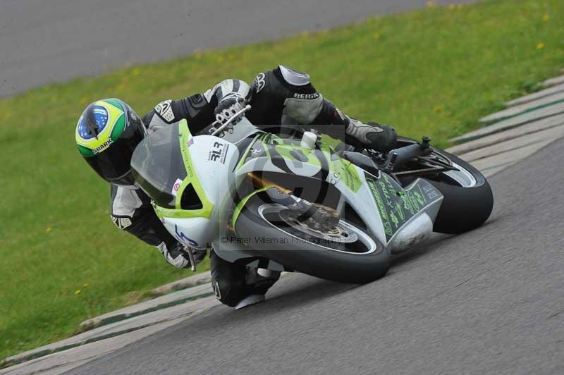 Motorcycle action photographs;anglesey circuit;anglesey trackday photographs;event digital images;eventdigitalimages;no limits trackday;oulton park circuit cheshire;peter wileman photography;trackday;trackday digital images;trackday photos;ty croes circuit wales