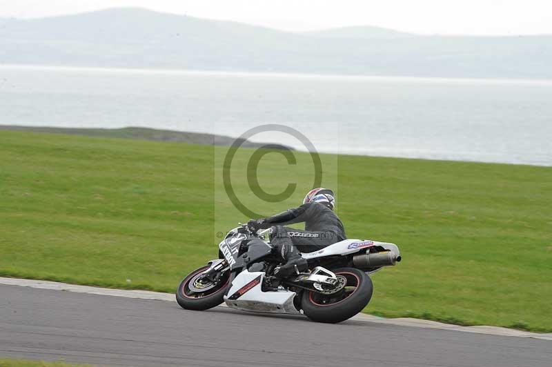 Motorcycle action photographs;anglesey circuit;anglesey trackday photographs;event digital images;eventdigitalimages;no limits trackday;oulton park circuit cheshire;peter wileman photography;trackday;trackday digital images;trackday photos;ty croes circuit wales