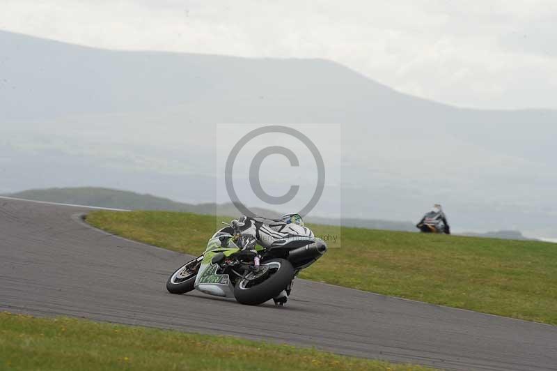 Motorcycle action photographs;anglesey circuit;anglesey trackday photographs;event digital images;eventdigitalimages;no limits trackday;oulton park circuit cheshire;peter wileman photography;trackday;trackday digital images;trackday photos;ty croes circuit wales