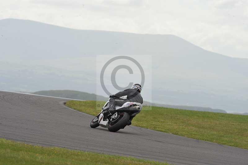 Motorcycle action photographs;anglesey circuit;anglesey trackday photographs;event digital images;eventdigitalimages;no limits trackday;oulton park circuit cheshire;peter wileman photography;trackday;trackday digital images;trackday photos;ty croes circuit wales