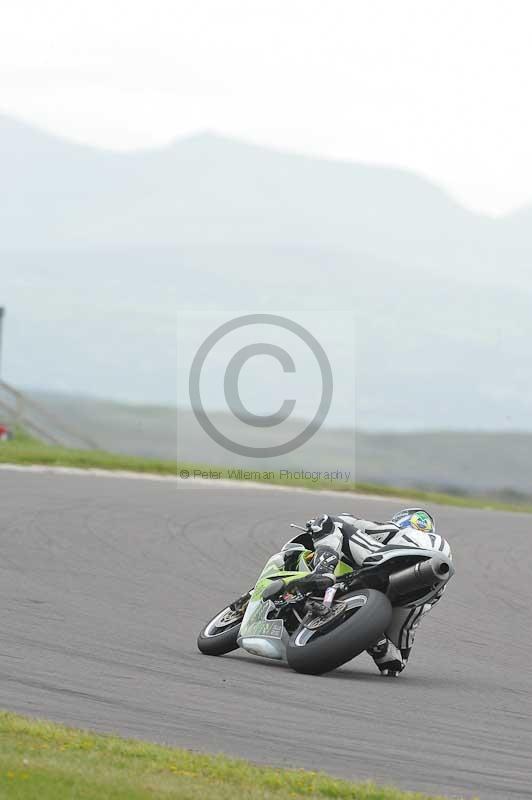 Motorcycle action photographs;anglesey circuit;anglesey trackday photographs;event digital images;eventdigitalimages;no limits trackday;oulton park circuit cheshire;peter wileman photography;trackday;trackday digital images;trackday photos;ty croes circuit wales