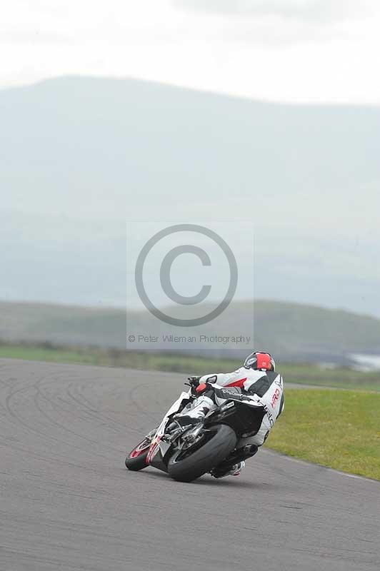 Motorcycle action photographs;anglesey circuit;anglesey trackday photographs;event digital images;eventdigitalimages;no limits trackday;oulton park circuit cheshire;peter wileman photography;trackday;trackday digital images;trackday photos;ty croes circuit wales