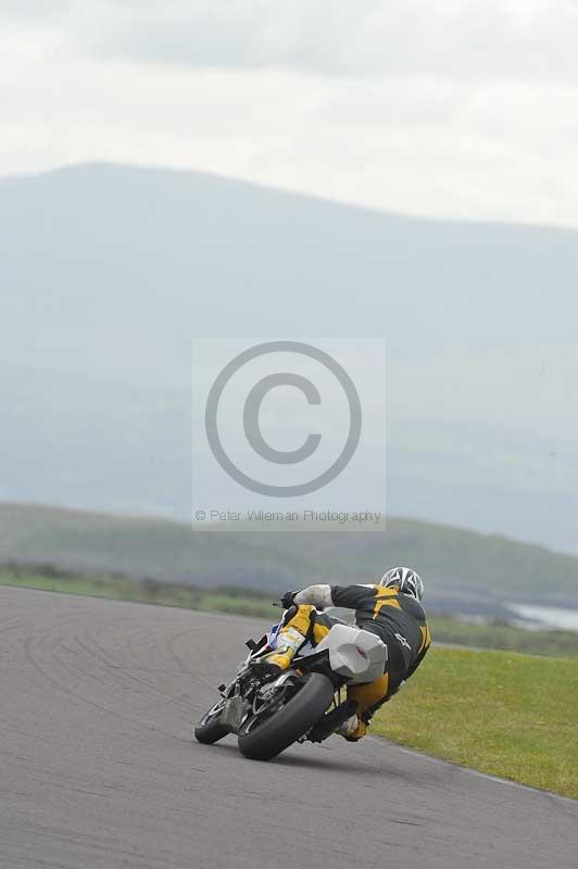 Motorcycle action photographs;anglesey circuit;anglesey trackday photographs;event digital images;eventdigitalimages;no limits trackday;oulton park circuit cheshire;peter wileman photography;trackday;trackday digital images;trackday photos;ty croes circuit wales