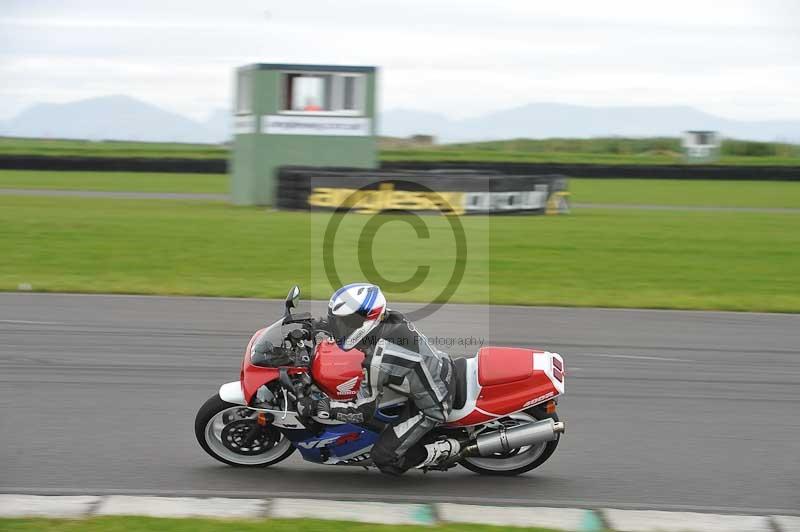 Motorcycle action photographs;anglesey circuit;anglesey trackday photographs;event digital images;eventdigitalimages;no limits trackday;oulton park circuit cheshire;peter wileman photography;trackday;trackday digital images;trackday photos;ty croes circuit wales