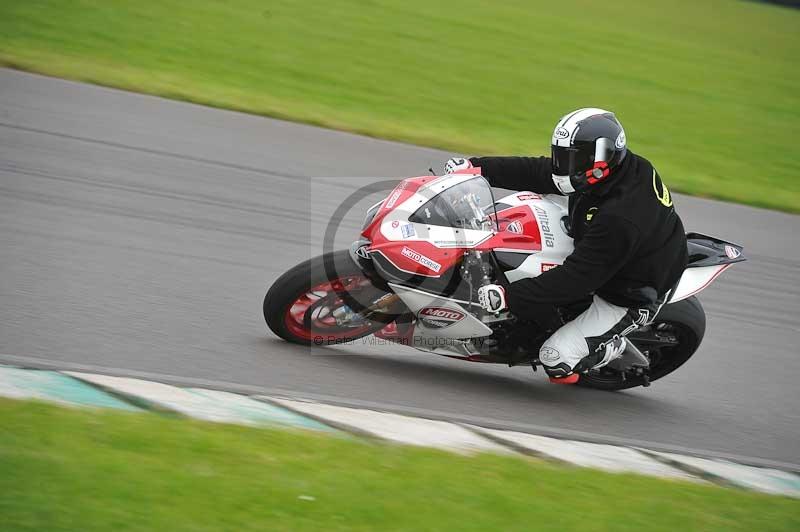 Motorcycle action photographs;anglesey circuit;anglesey trackday photographs;event digital images;eventdigitalimages;no limits trackday;oulton park circuit cheshire;peter wileman photography;trackday;trackday digital images;trackday photos;ty croes circuit wales