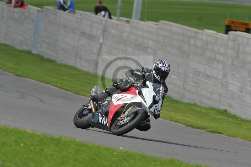 Motorcycle action photographs;anglesey circuit;anglesey trackday photographs;event digital images;eventdigitalimages;no limits trackday;oulton park circuit cheshire;peter wileman photography;trackday;trackday digital images;trackday photos;ty croes circuit wales