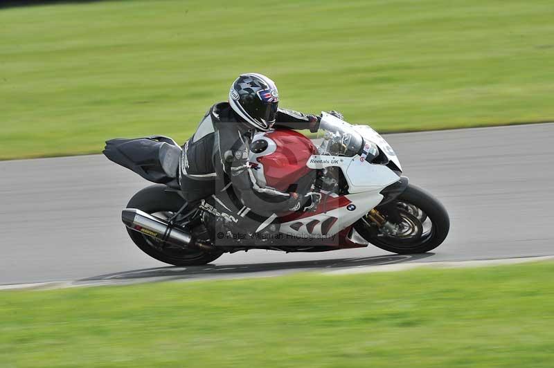 Motorcycle action photographs;anglesey circuit;anglesey trackday photographs;event digital images;eventdigitalimages;no limits trackday;oulton park circuit cheshire;peter wileman photography;trackday;trackday digital images;trackday photos;ty croes circuit wales