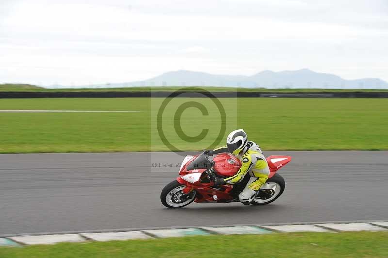 Motorcycle action photographs;anglesey circuit;anglesey trackday photographs;event digital images;eventdigitalimages;no limits trackday;oulton park circuit cheshire;peter wileman photography;trackday;trackday digital images;trackday photos;ty croes circuit wales