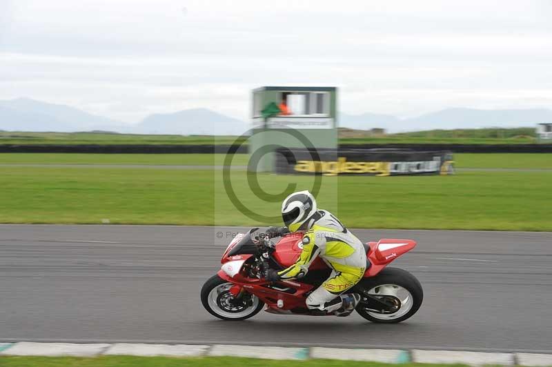 Motorcycle action photographs;anglesey circuit;anglesey trackday photographs;event digital images;eventdigitalimages;no limits trackday;oulton park circuit cheshire;peter wileman photography;trackday;trackday digital images;trackday photos;ty croes circuit wales