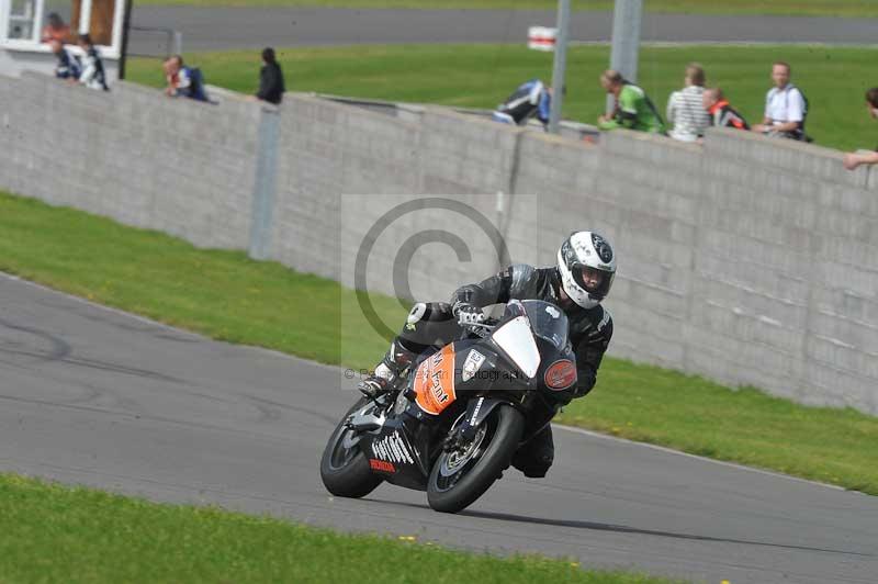 Motorcycle action photographs;anglesey circuit;anglesey trackday photographs;event digital images;eventdigitalimages;no limits trackday;oulton park circuit cheshire;peter wileman photography;trackday;trackday digital images;trackday photos;ty croes circuit wales