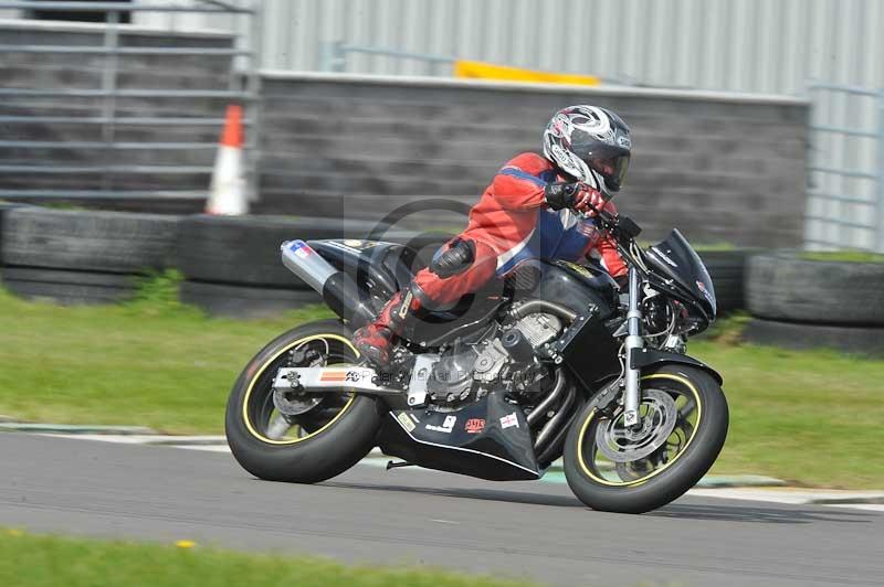 Motorcycle action photographs;anglesey circuit;anglesey trackday photographs;event digital images;eventdigitalimages;no limits trackday;oulton park circuit cheshire;peter wileman photography;trackday;trackday digital images;trackday photos;ty croes circuit wales