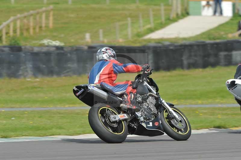 Motorcycle action photographs;anglesey circuit;anglesey trackday photographs;event digital images;eventdigitalimages;no limits trackday;oulton park circuit cheshire;peter wileman photography;trackday;trackday digital images;trackday photos;ty croes circuit wales