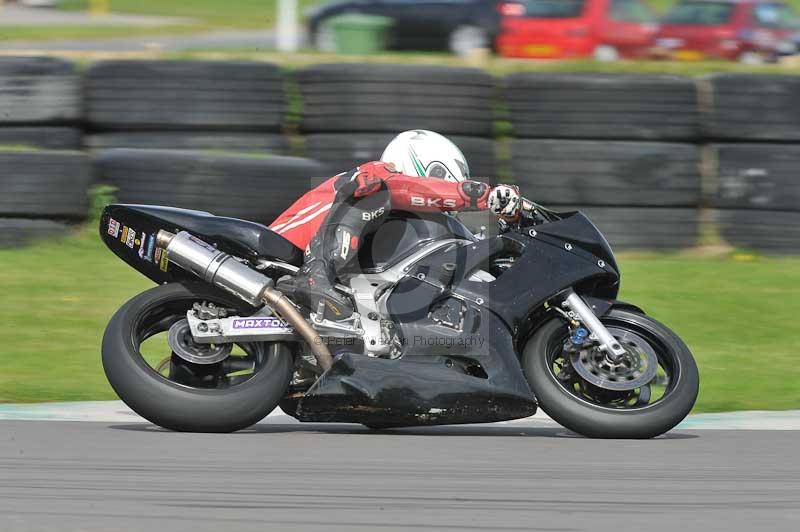 Motorcycle action photographs;anglesey circuit;anglesey trackday photographs;event digital images;eventdigitalimages;no limits trackday;oulton park circuit cheshire;peter wileman photography;trackday;trackday digital images;trackday photos;ty croes circuit wales