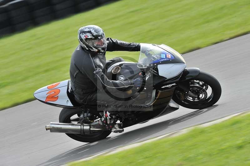 Motorcycle action photographs;anglesey circuit;anglesey trackday photographs;event digital images;eventdigitalimages;no limits trackday;oulton park circuit cheshire;peter wileman photography;trackday;trackday digital images;trackday photos;ty croes circuit wales