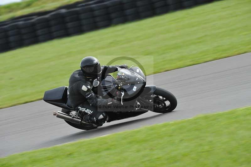 Motorcycle action photographs;anglesey circuit;anglesey trackday photographs;event digital images;eventdigitalimages;no limits trackday;oulton park circuit cheshire;peter wileman photography;trackday;trackday digital images;trackday photos;ty croes circuit wales