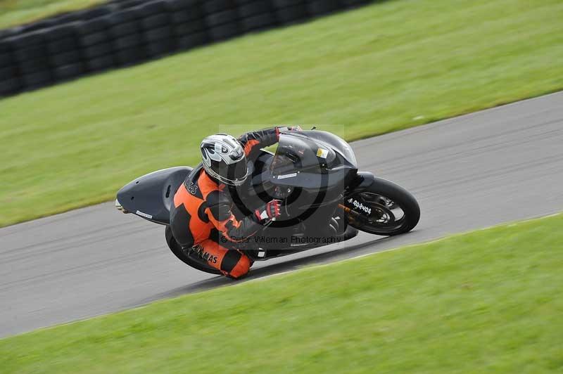 Motorcycle action photographs;anglesey circuit;anglesey trackday photographs;event digital images;eventdigitalimages;no limits trackday;oulton park circuit cheshire;peter wileman photography;trackday;trackday digital images;trackday photos;ty croes circuit wales